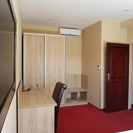 Stardust Hotel Nové Zámky